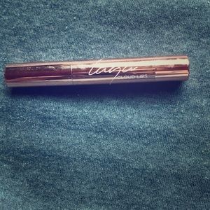 Laqa Cloud Lips lipstick